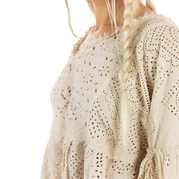 Magnolia Pearl Eyelet Selah Blouse in Moonlight Top - Picture 4 of 14